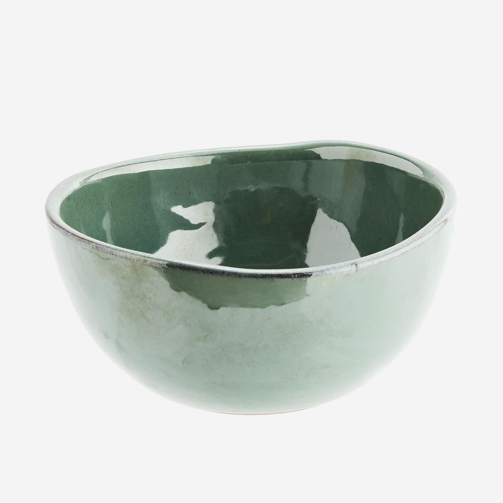 Cuenco de gres verde. Green stoneware bowl. Madam Stoltz. Vajilla. Tableware. Nomad Estilo